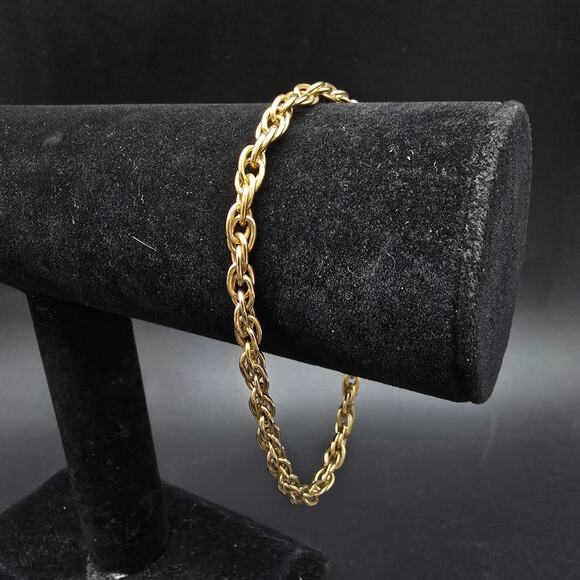 Monet Twisted Gold Tone Chain Anklet Large Bracelet Vintage Costume Jewelry - Picture 6 of 7